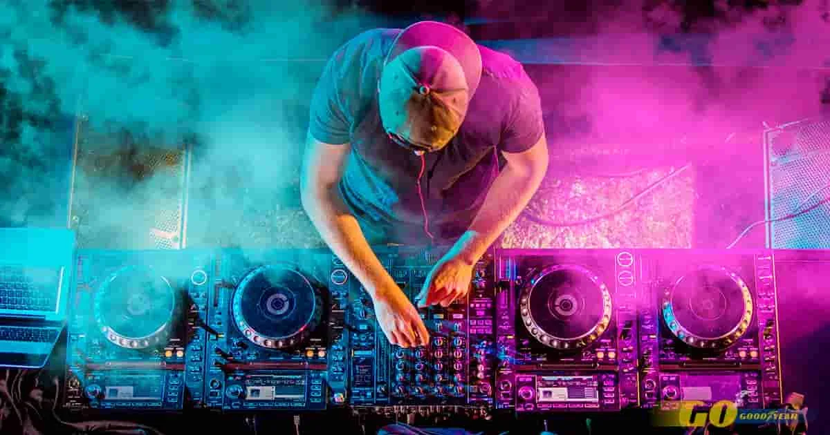 La evolución de la música electrónica y su impacto en la cultura juvenil.