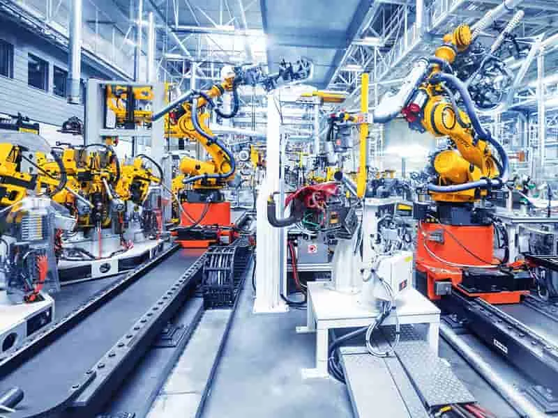 La evolución de la robótica y su aplicación en diferentes sectores industriales.